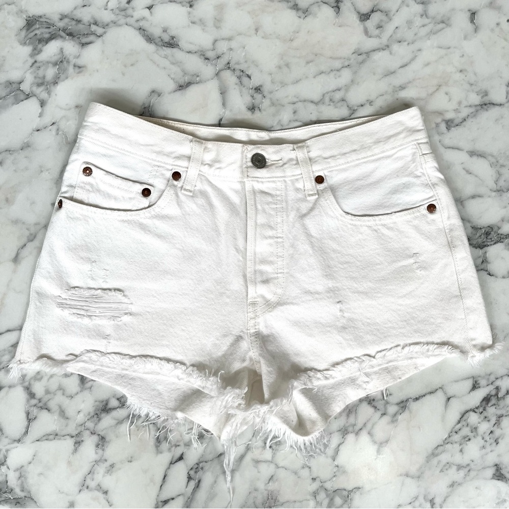 Levi’s woman’s 501 denim cut off shorts button fly distressed white size 27